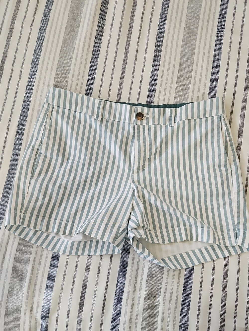 Old Navy 8 Striped Cotton Shorts